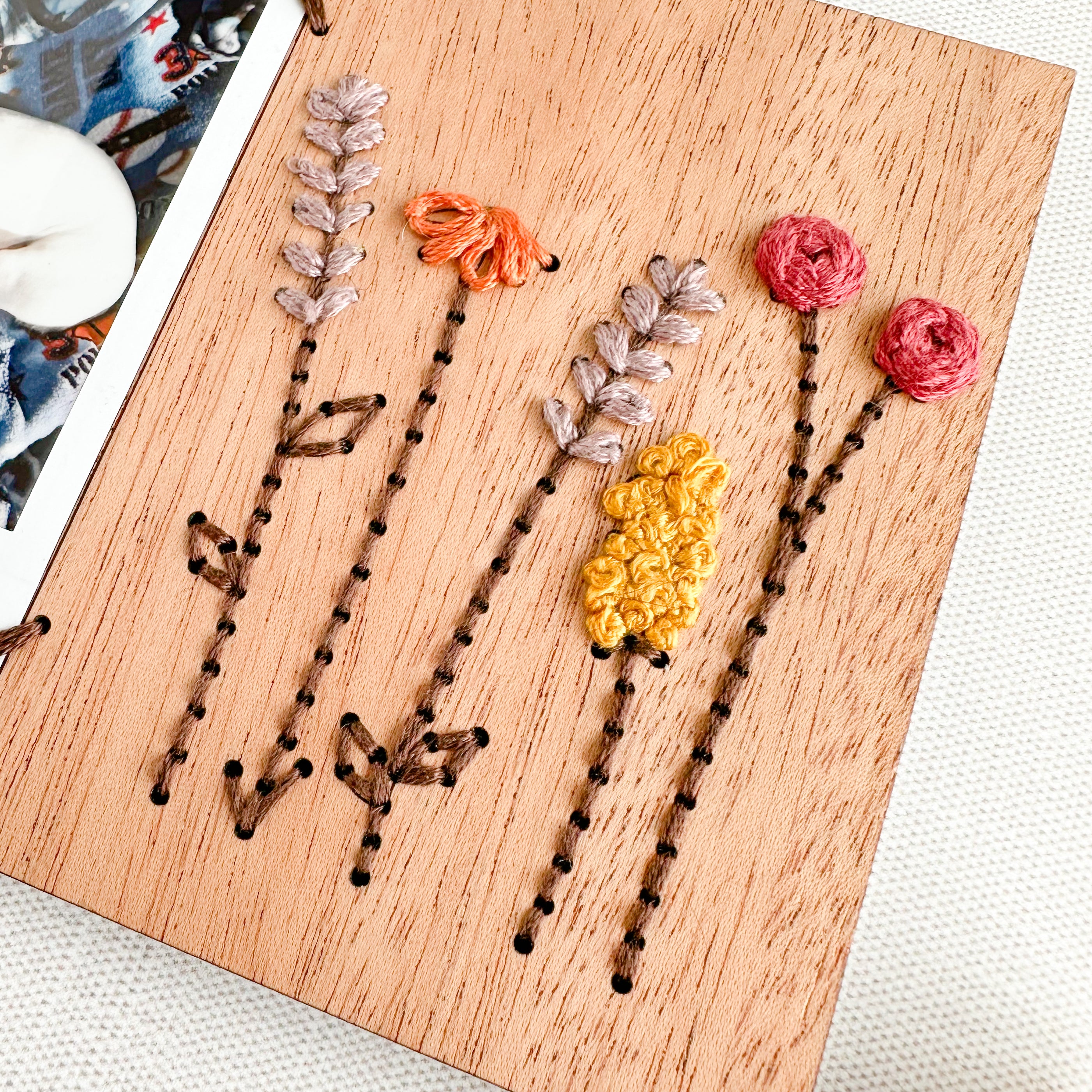 Landscape Wildflower Embroidered Instant Photo Frame – Sew Festive